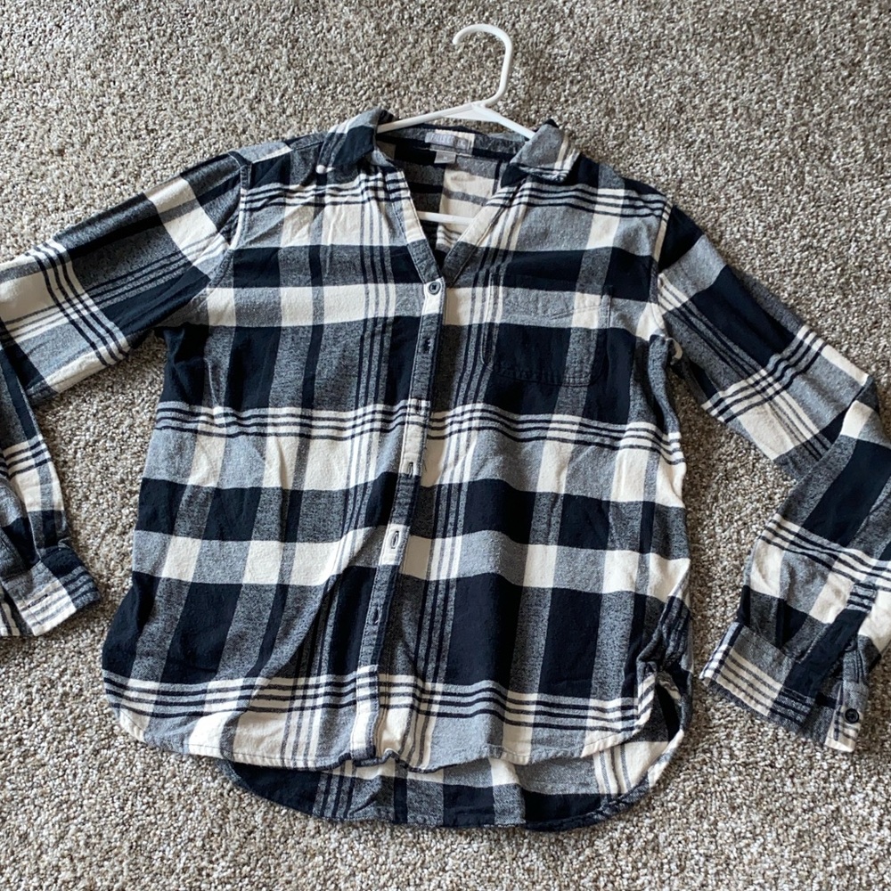 🖤 Falls Creek Black & White Plaid Button-Down Shirt